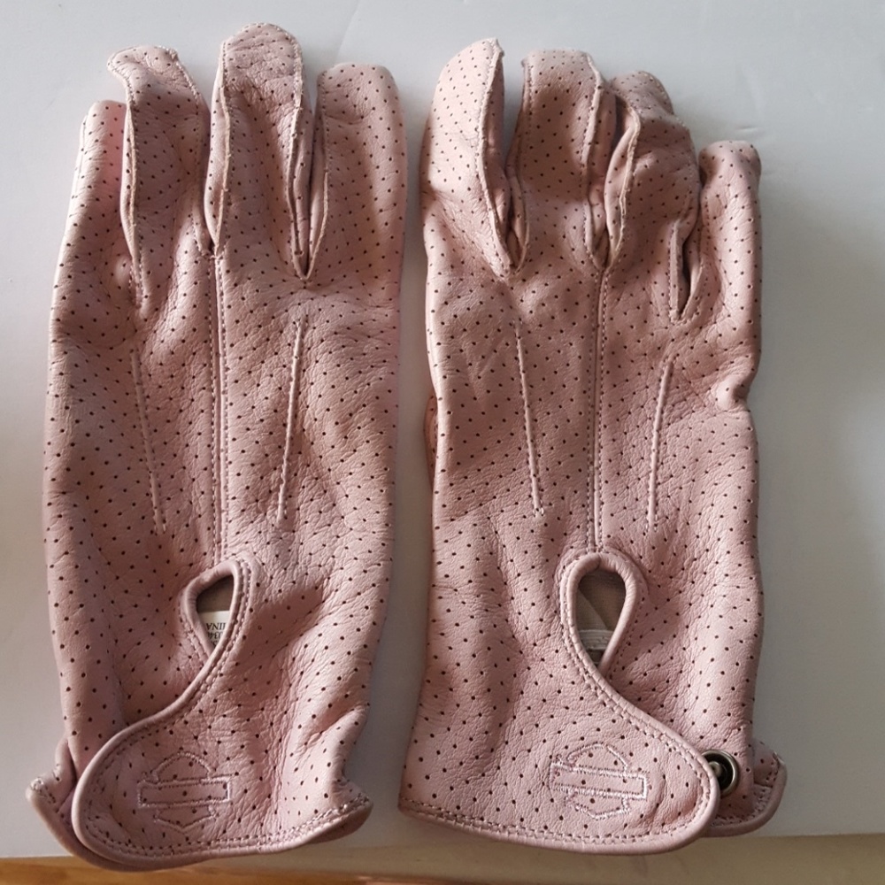 Women's riding gloves